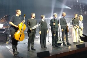 Picture of members of the London Sinfonietta