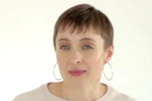 Picture of mezzo-soprano Katie Bray